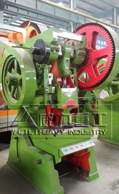 63噸開式可傾沖床(綠色漆)